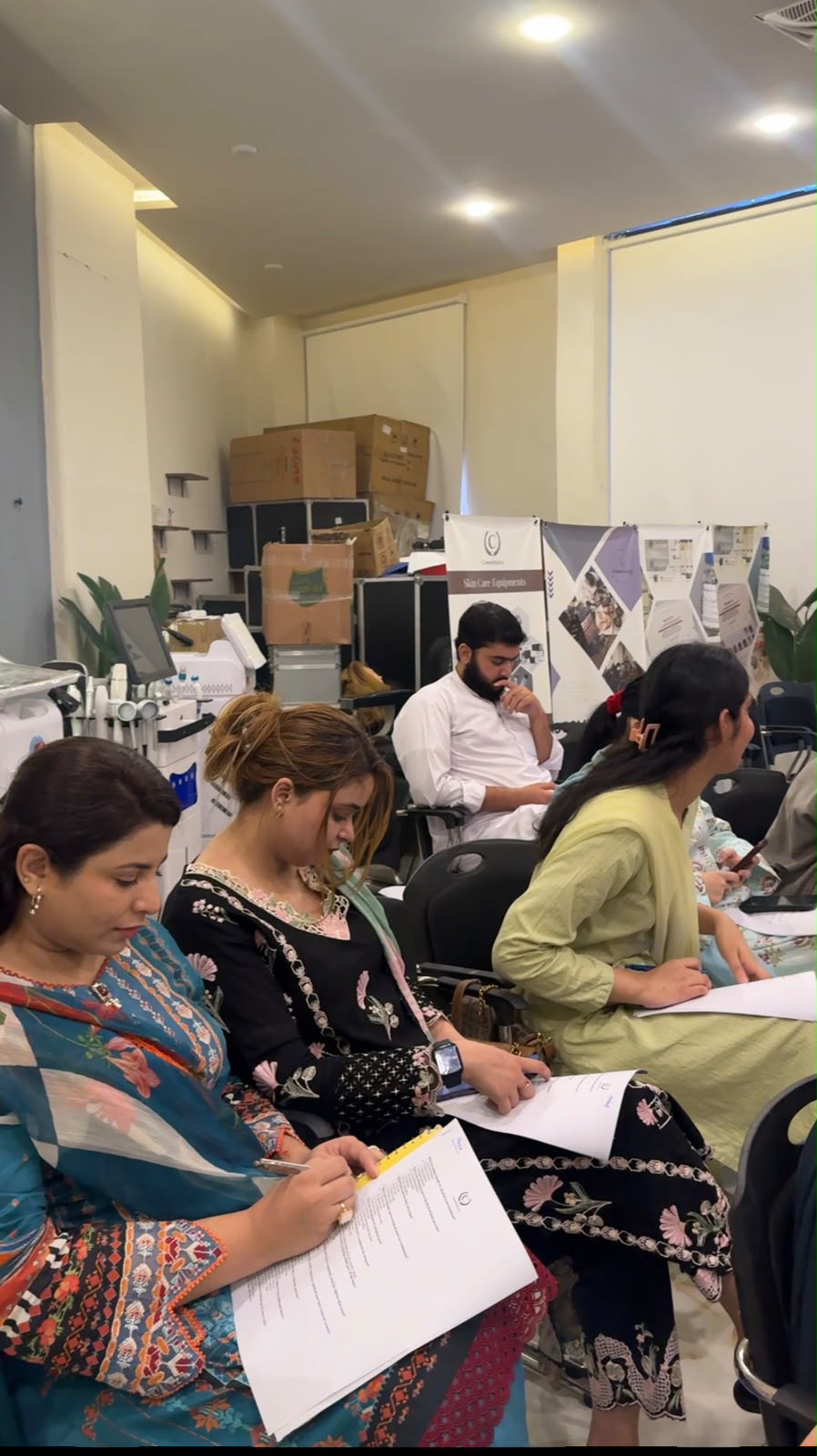 Skin Aesthetician Course in Johar Town Lahore | Cosmothetics Academy